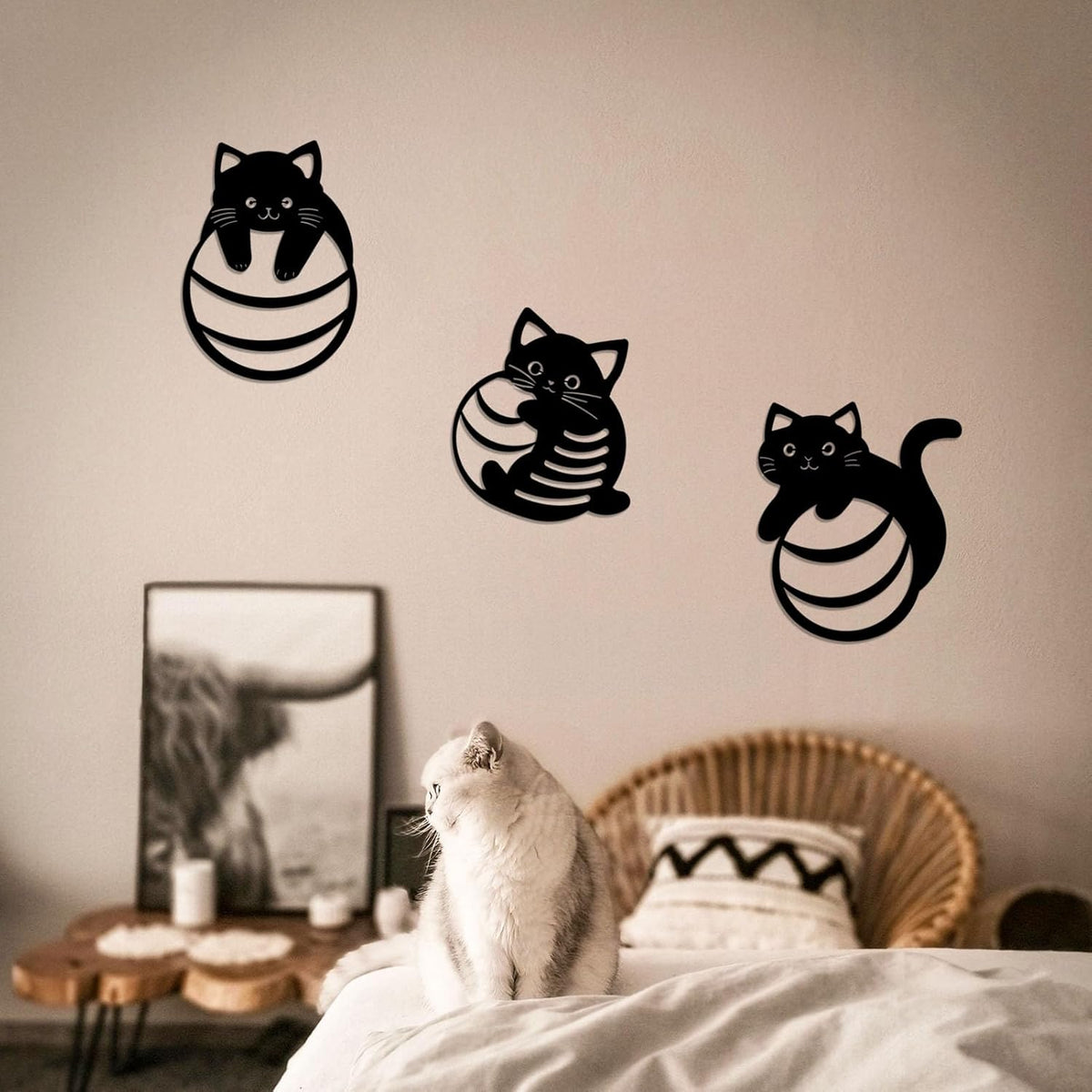 Black Metal Cat Wall Decor, Minimalist Abstract Cat Wall Art Line, Cute Cats Decor Signs, for Living Room Bathroom Bedroom Dining Room