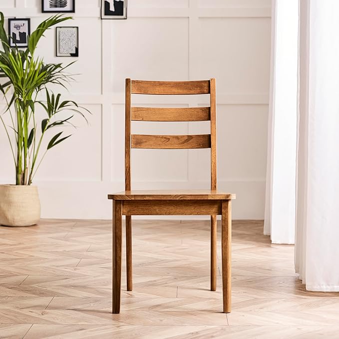 Furniturebox UK Solid Wood Table - Lynton Wooden Dining Table - Modern Take on Traditional Classic Farmhouse Dining Furniture - Retro Solid Rubberwood (2 Dining Chairs Only)